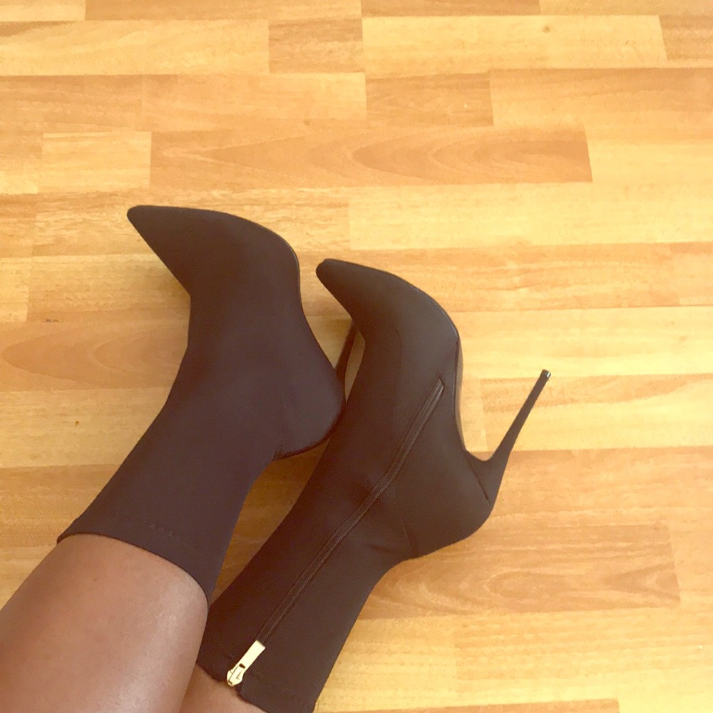 Simmi London Black Lyra Booties Size 10